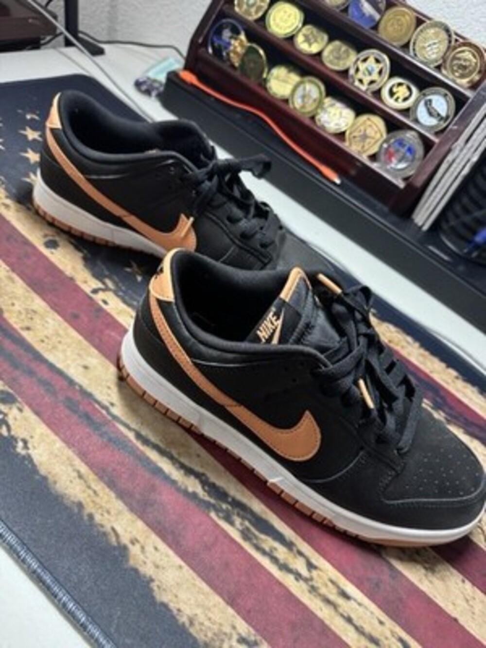 Nike Dunk Low Top Lace-Up Men's Leather Sneakers Black/Amber Brown DV0831-004